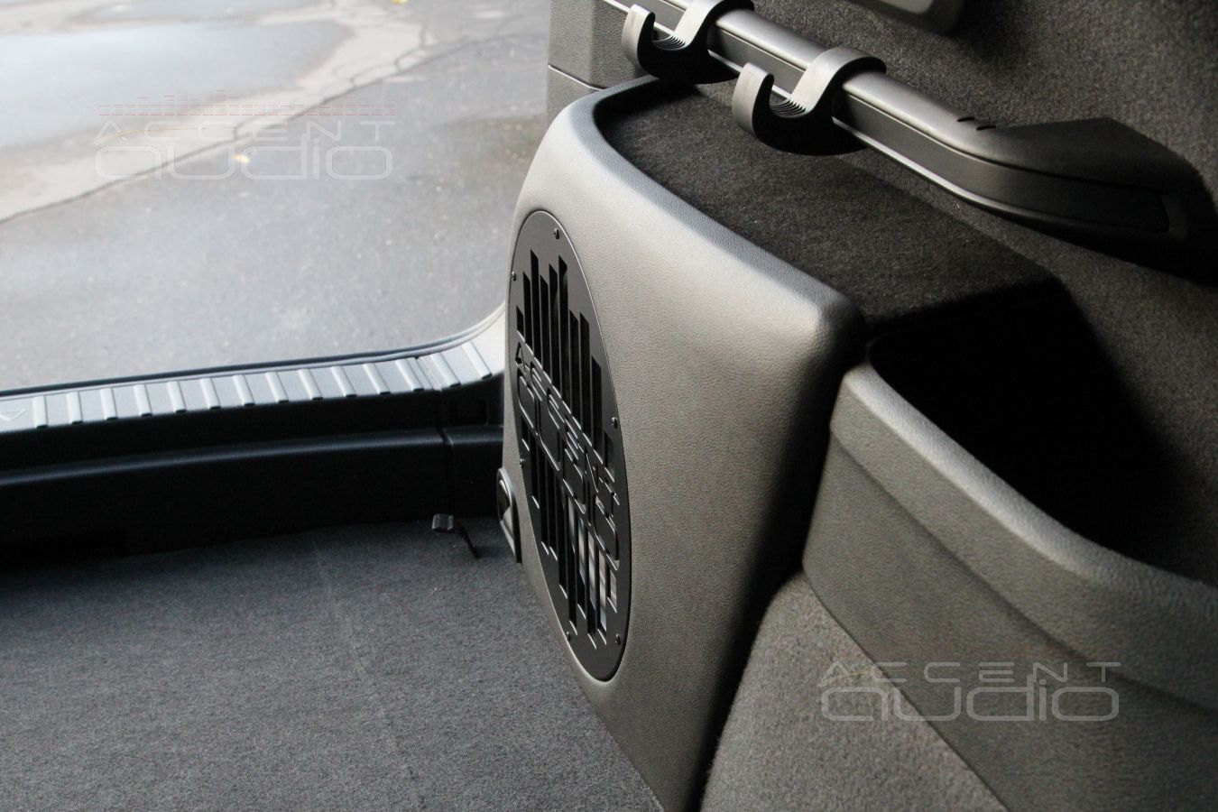 Сабвуфер-стелс: не столько для Kodiaq, сколько для Rainbow 10 Profi line