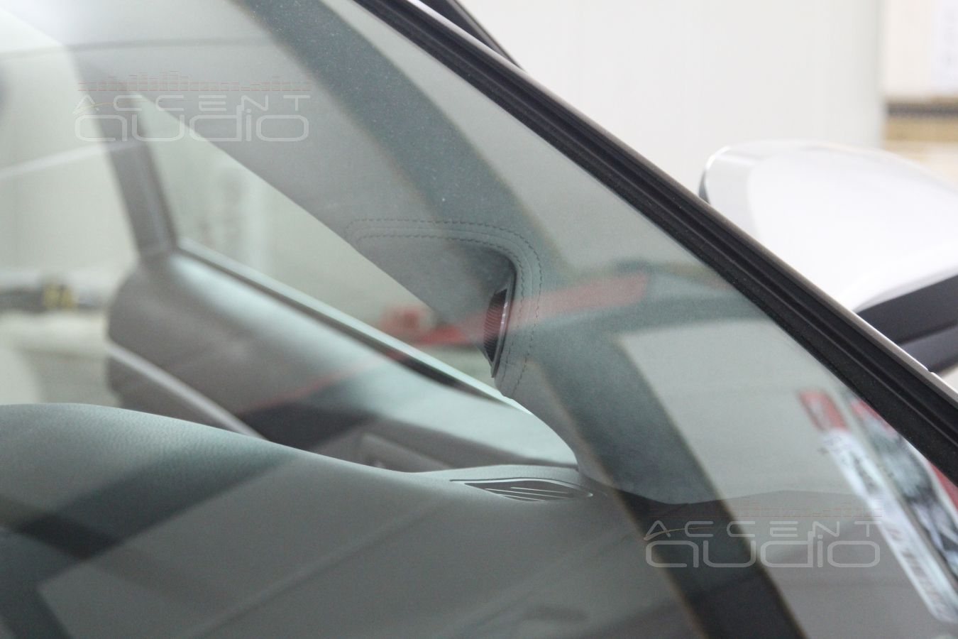 Focal KRX 2 в Toyota Highlander