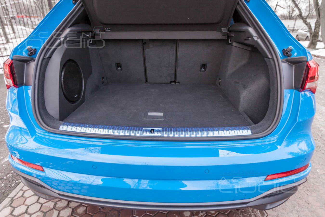 Сабвуфер-стелс специально для нового Audi A3