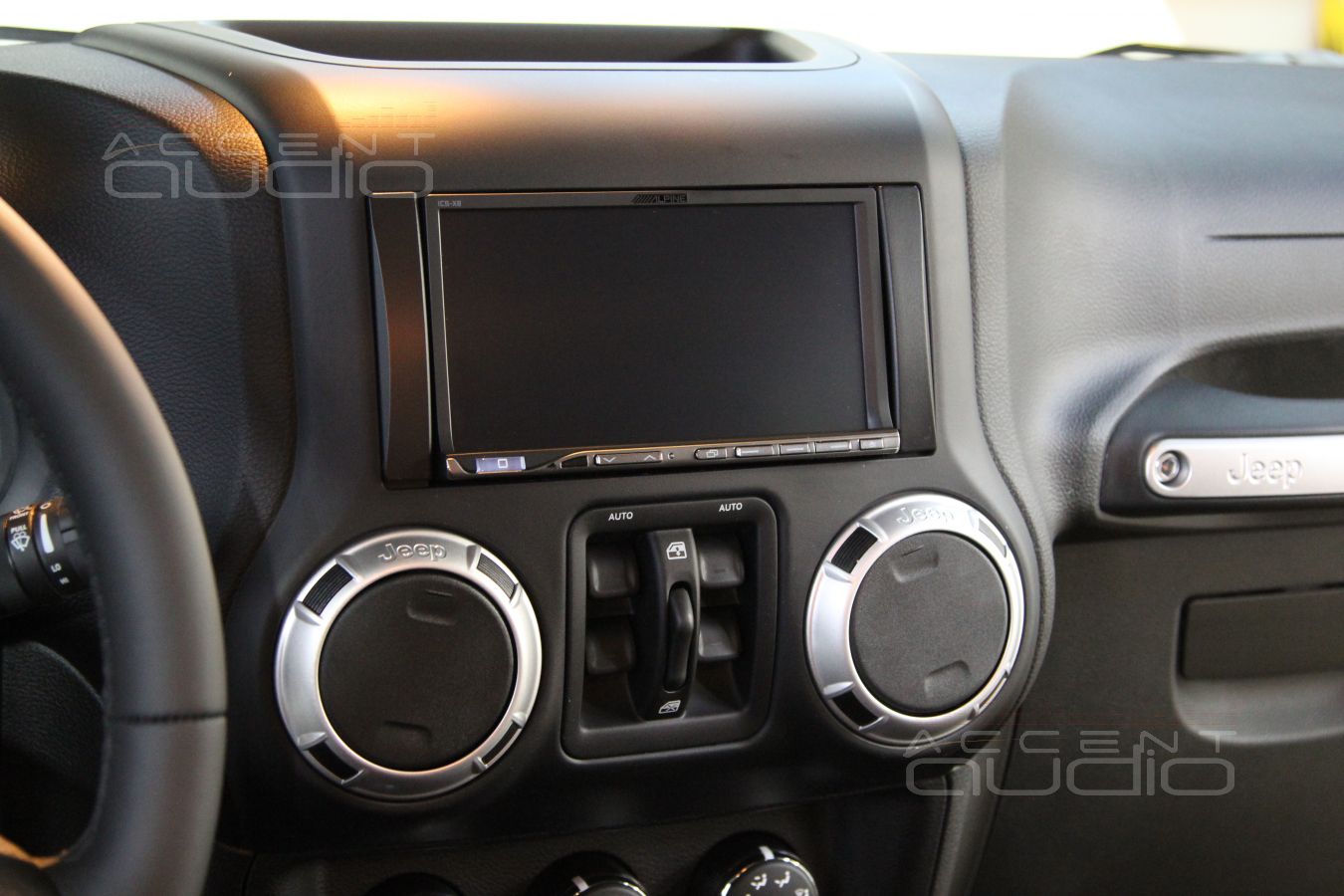 Мультимедиа Alpine X8 и новая аудиосистема на компонентах Morel