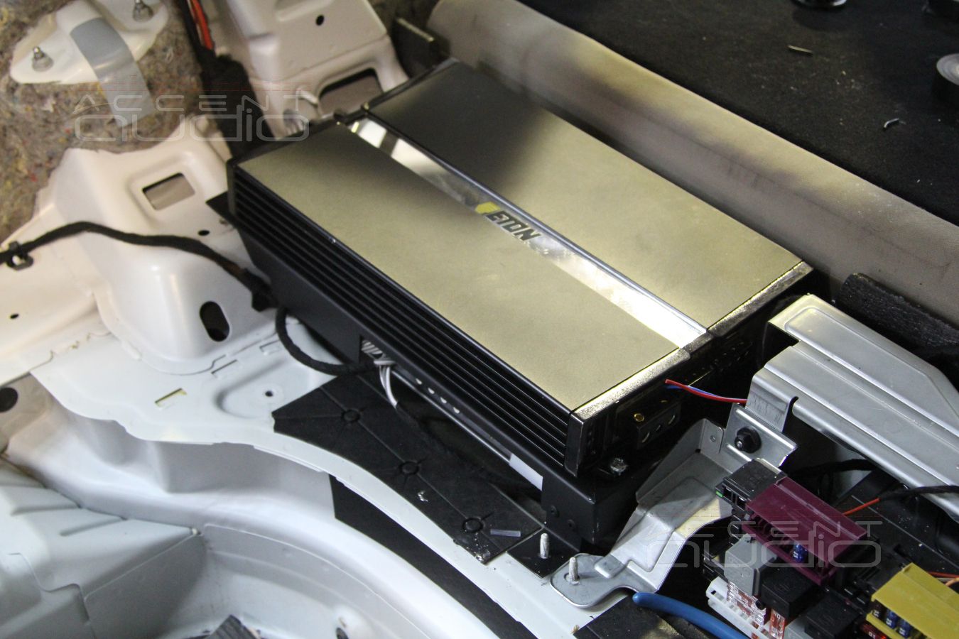 Mercedes GLK и Цифровой процессор JBL ms-8: новое решение