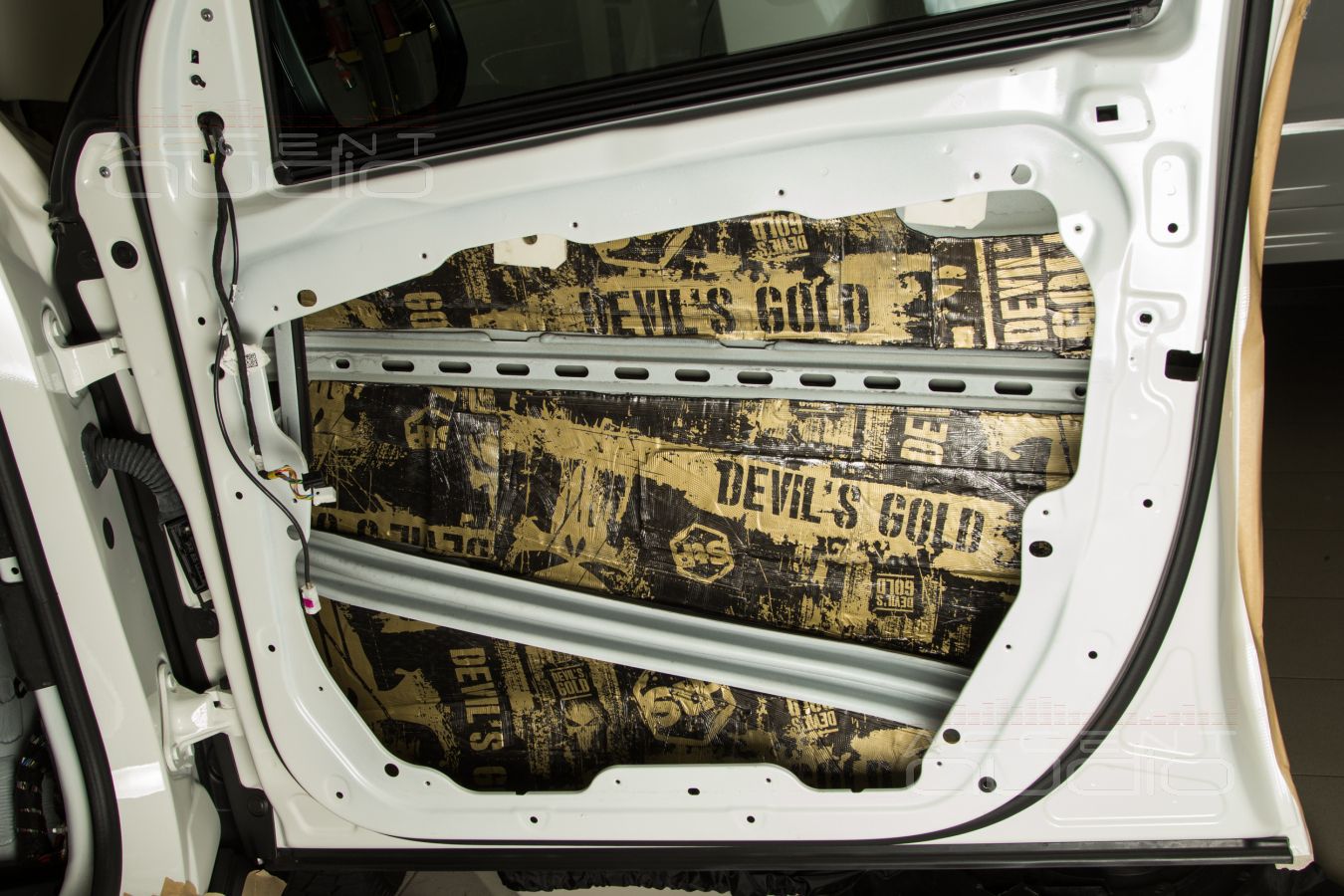 Простая установка среднечастотных Helix Ci7 M100FM-S3 и их отменная эффективность