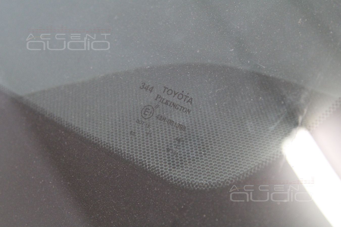 Установка трехкомпонентной акустики Focal 