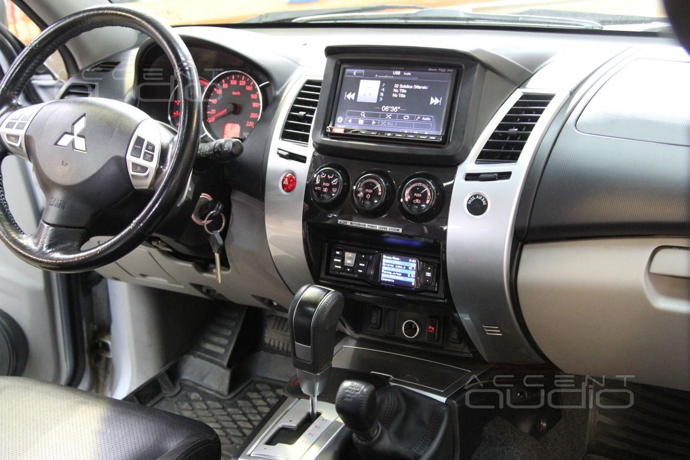 Мультимедиа для Mitsubishi Pajero Sport 2013: новое по-старому