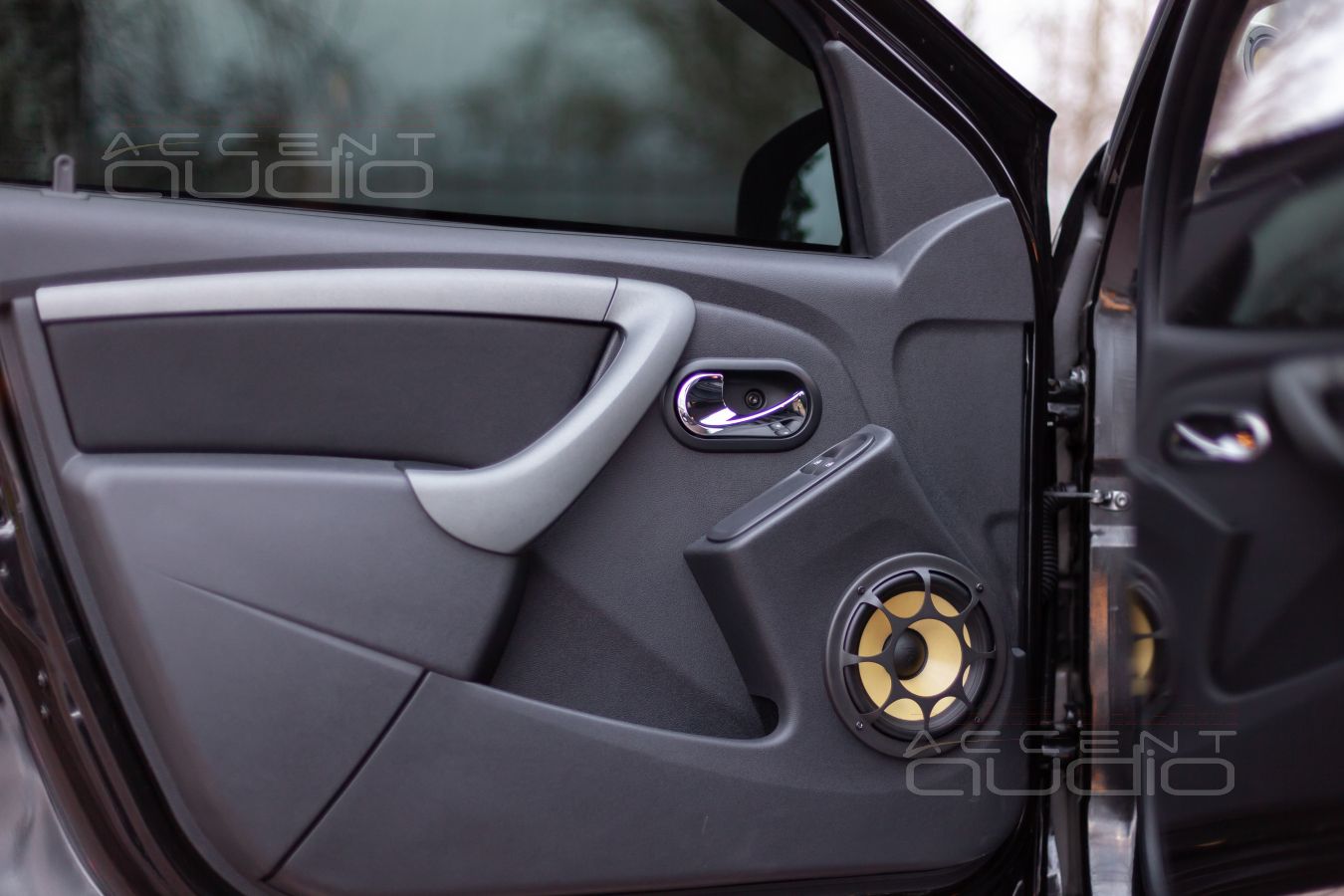 Аудиоподготовка дверей и установка акустики Focal MW ES165K (HPVE1078) в Renault Duster