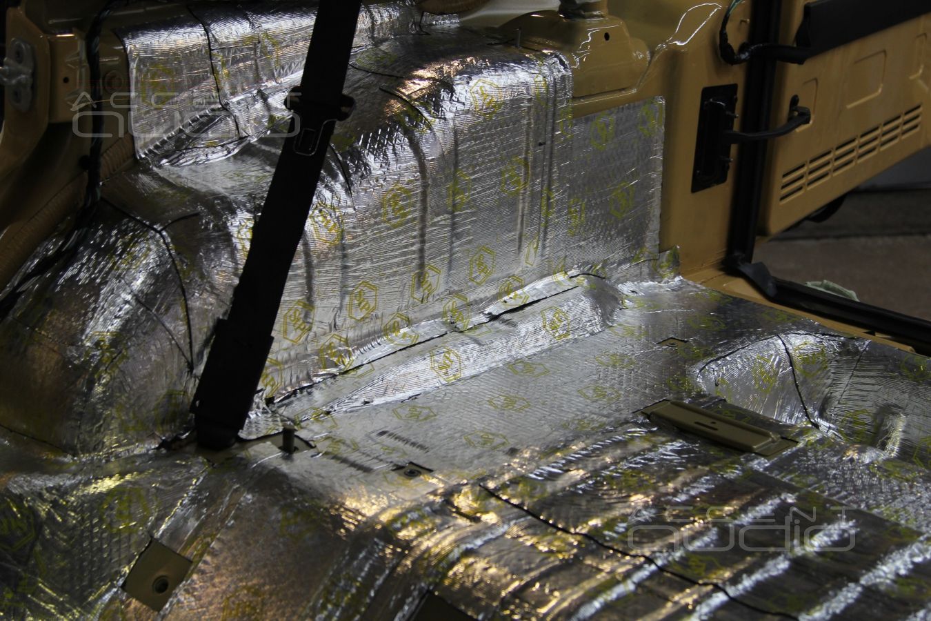 Шумоизоляция кузова Jeep Wrangler Rubicon