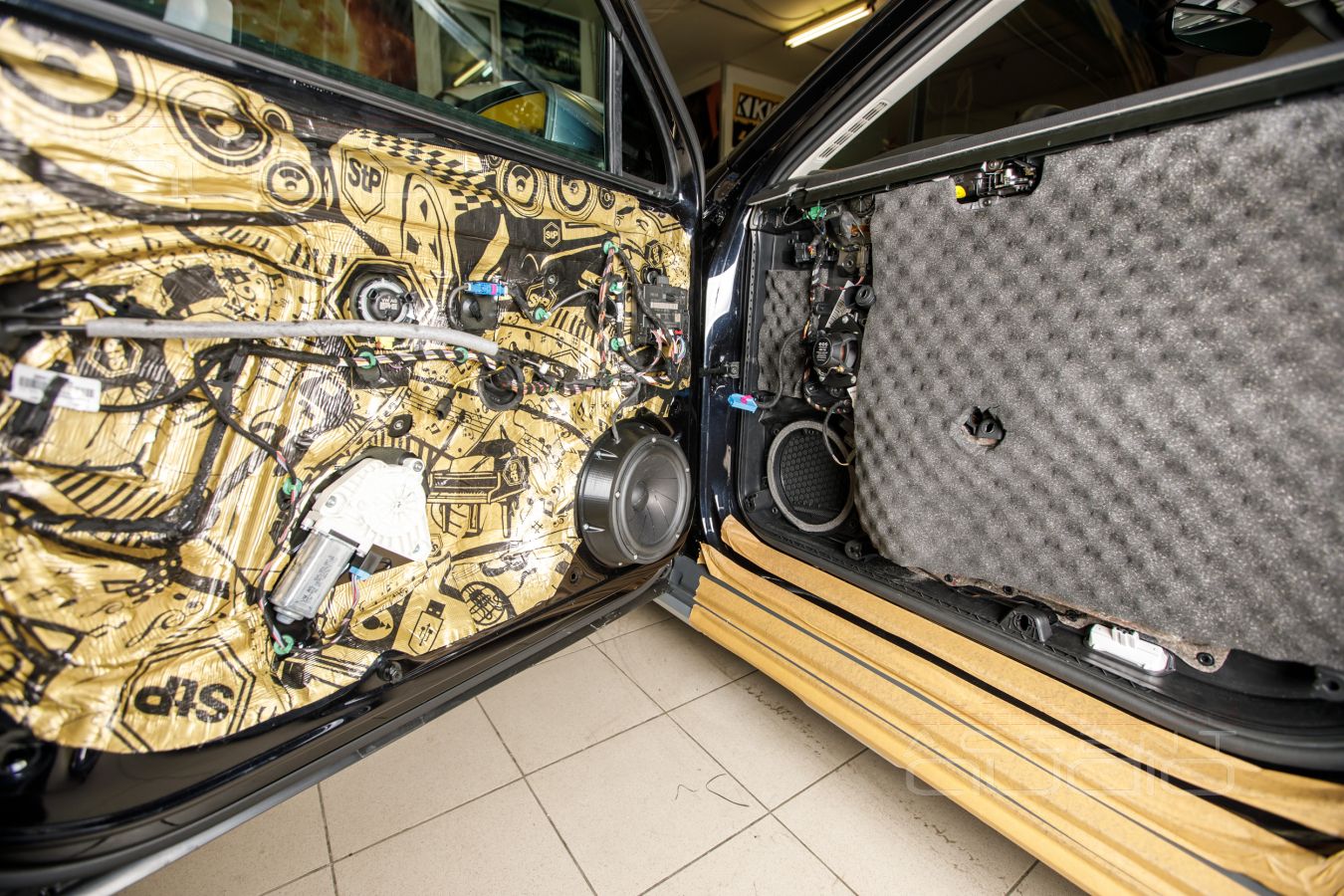 Аудиоподготовка дверей и установка мидбасов ScanSpeak в Volkswagen Passat AllTrack