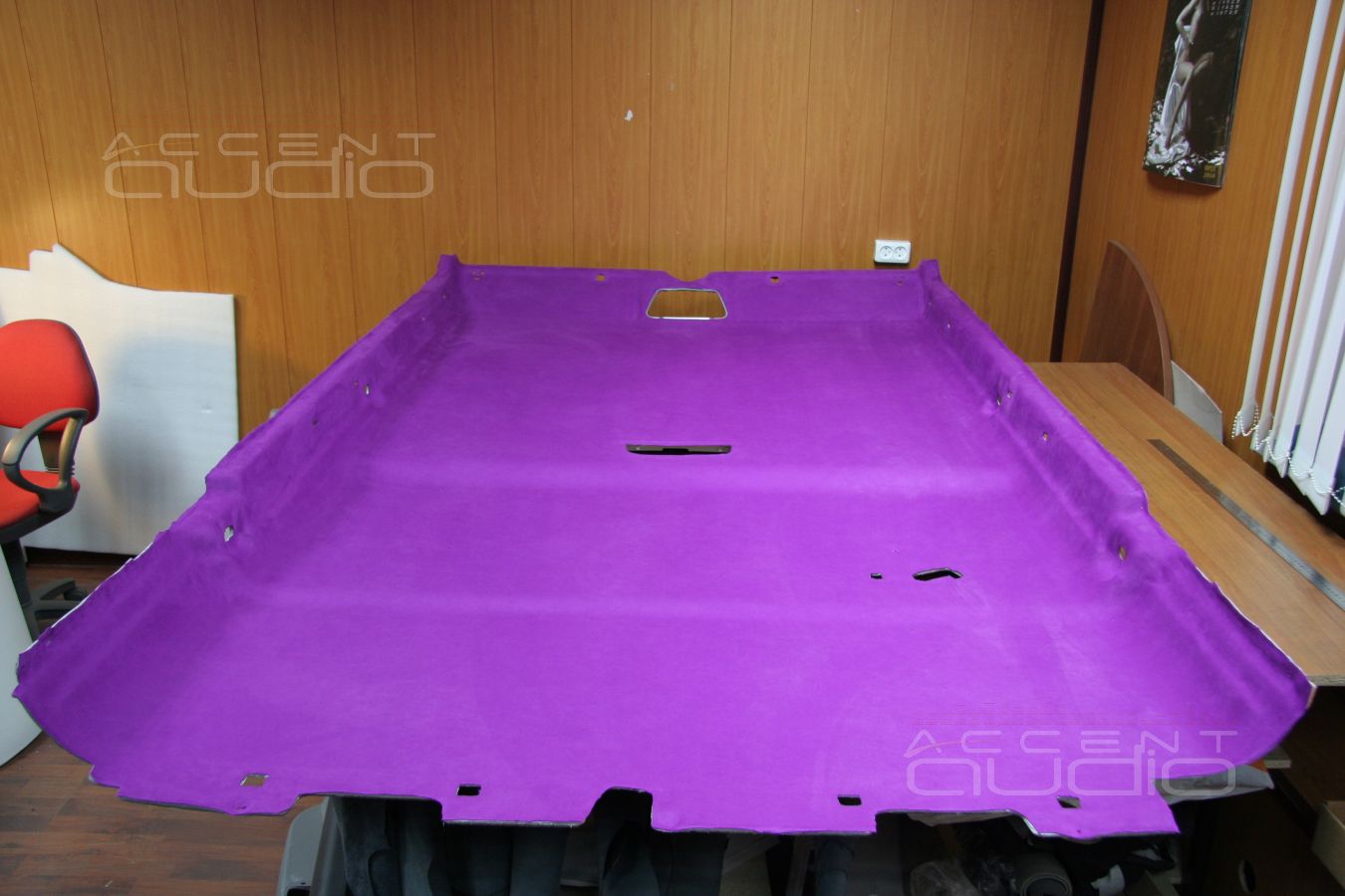 Розовый хамелеон: меняем интерьер для Mercedes Gelandewagen