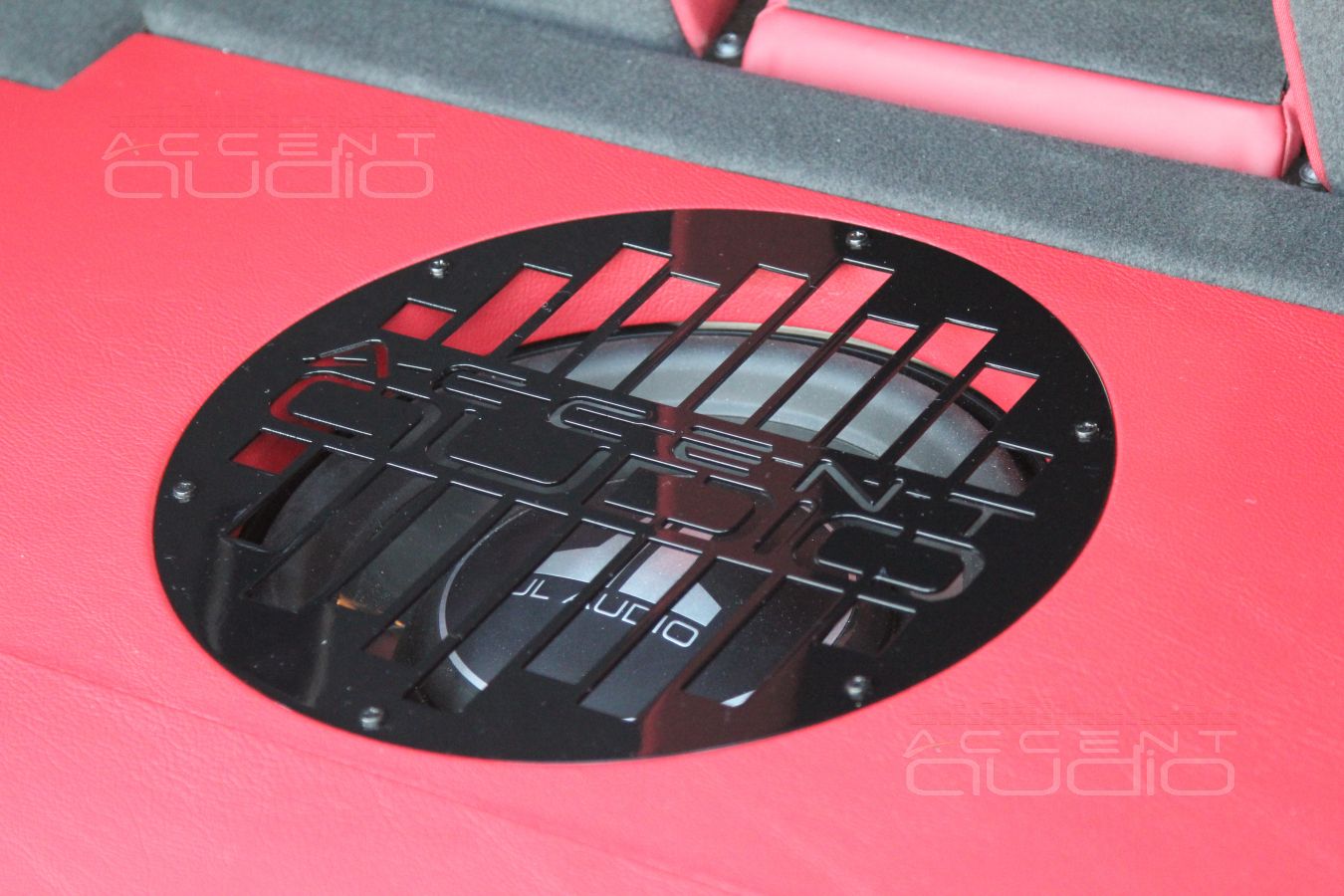 ...и он красный