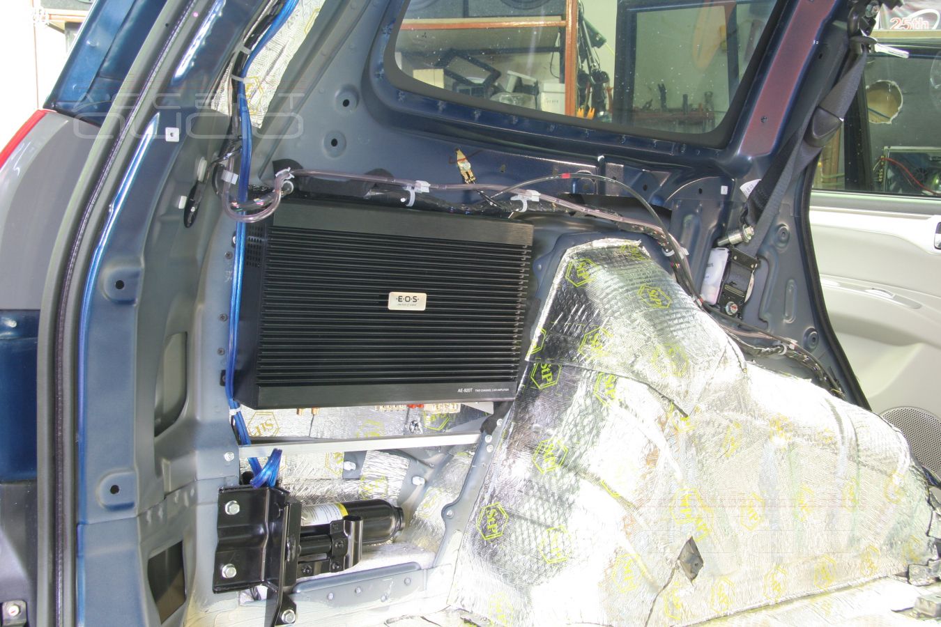 Установка усилителей в Mitsubishi Pajero Sport