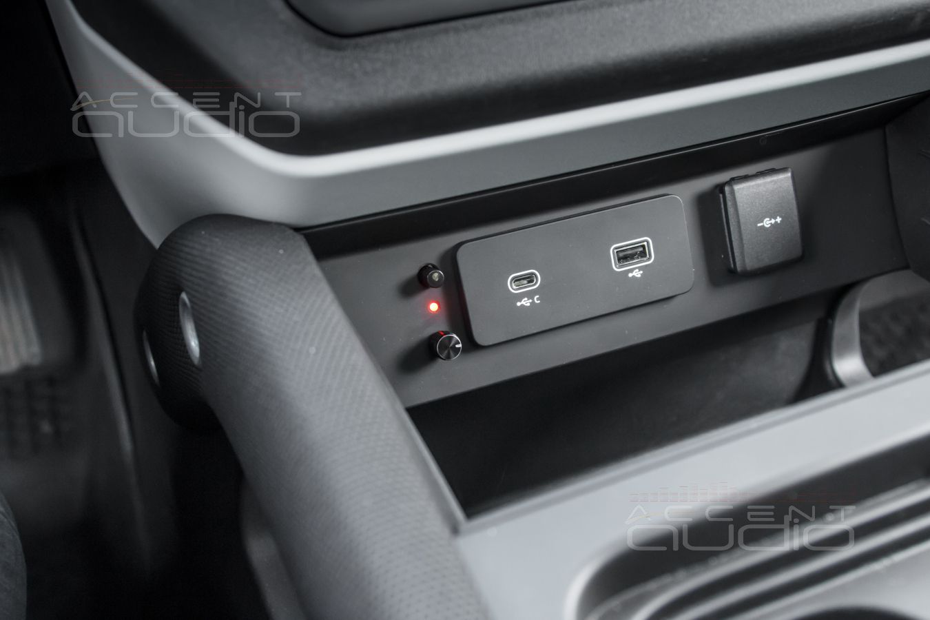 Hi-End из Германии для великолепного английского внедорожника LR Defender