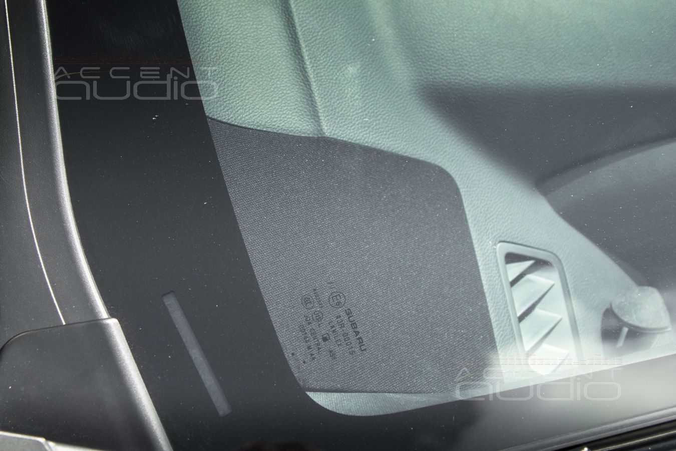 Решение: среднечастотные Brax ML3 в торпеде Subaru WRX
