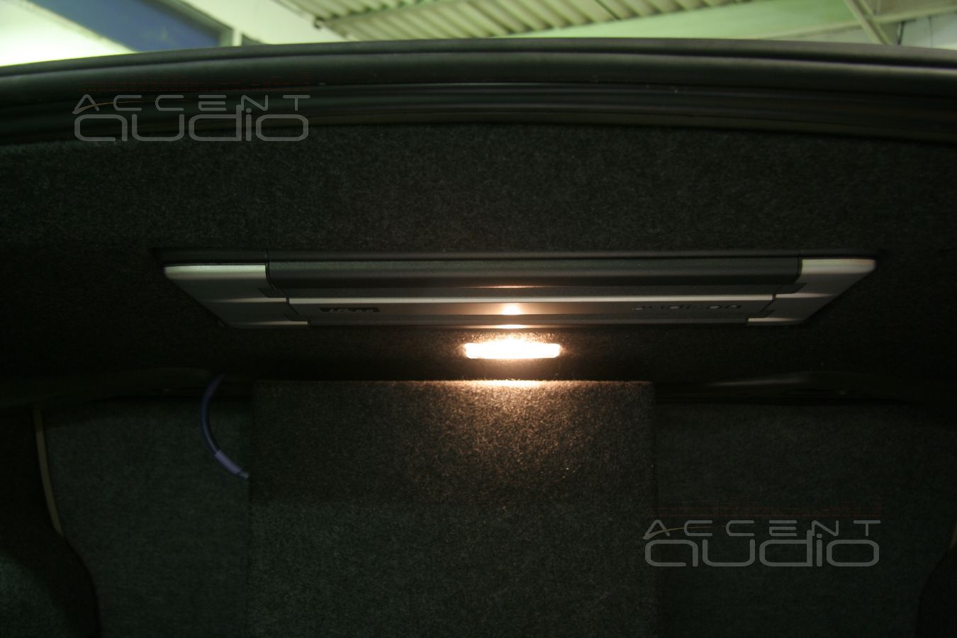 Шестиканальный усилитель Audison LRx 6.9 в BMW 330i E90