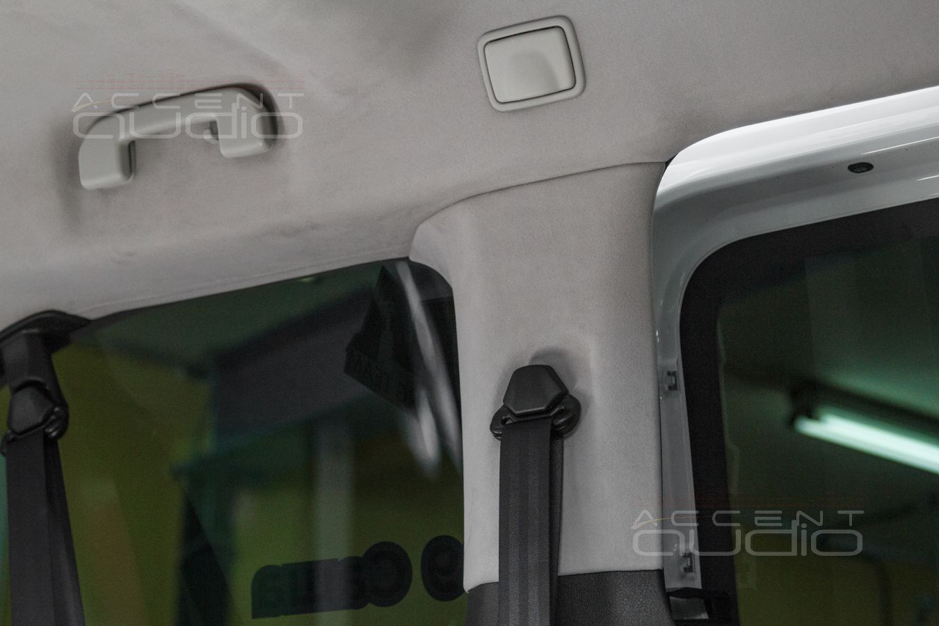 Новый дизайн потолка Opel Zafira и оригинальная подсветка