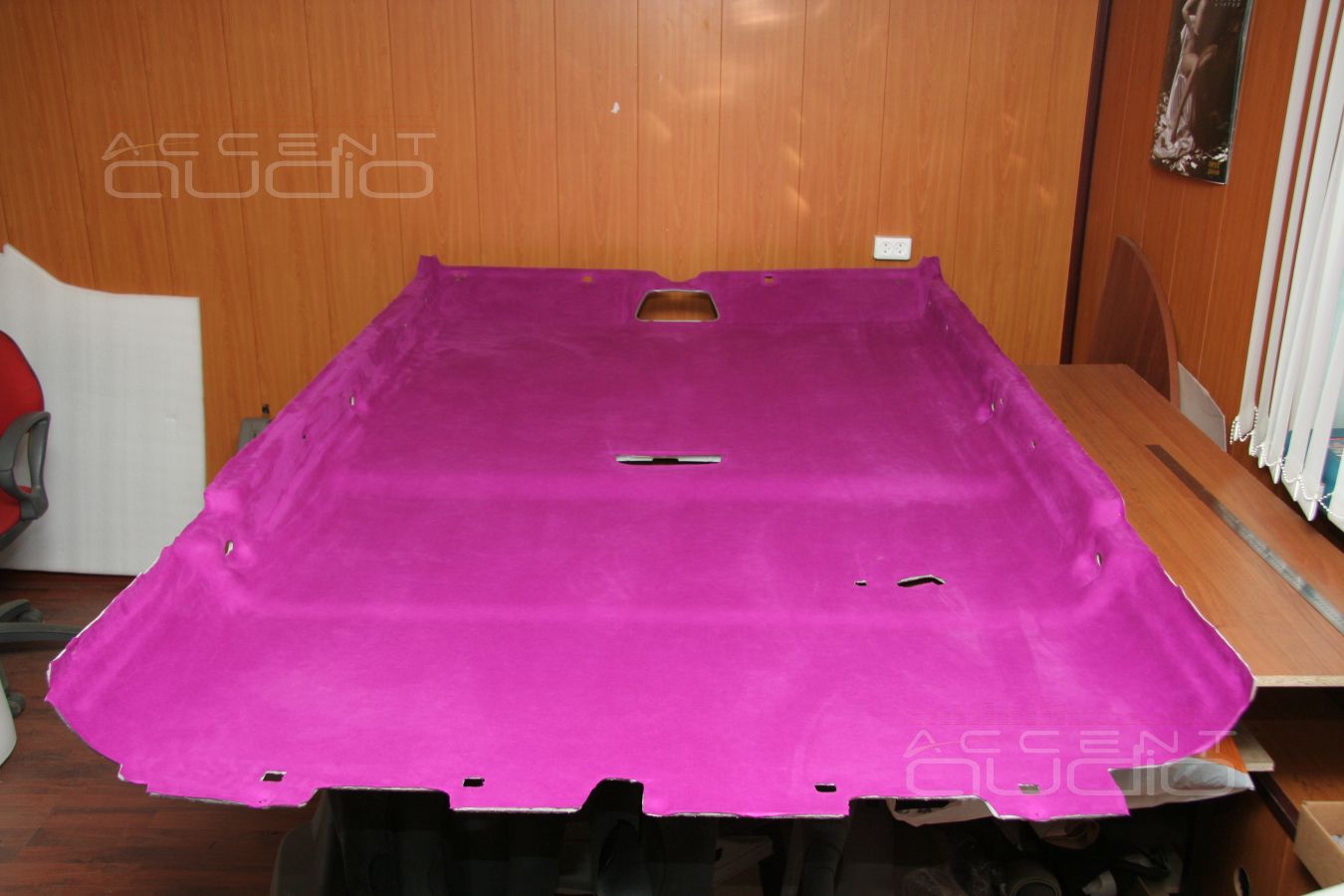 Розовый хамелеон: меняем интерьер для Mercedes Gelandewagen