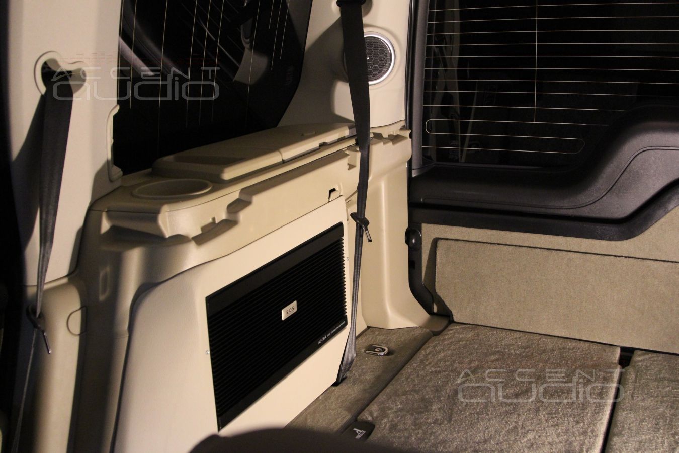 Установка усилителей E.O.S в Range Rover Discovery