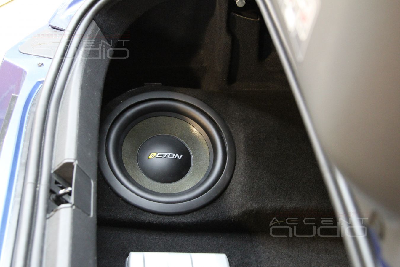 Chrysler Crossfire: в багажнике не только крыша.