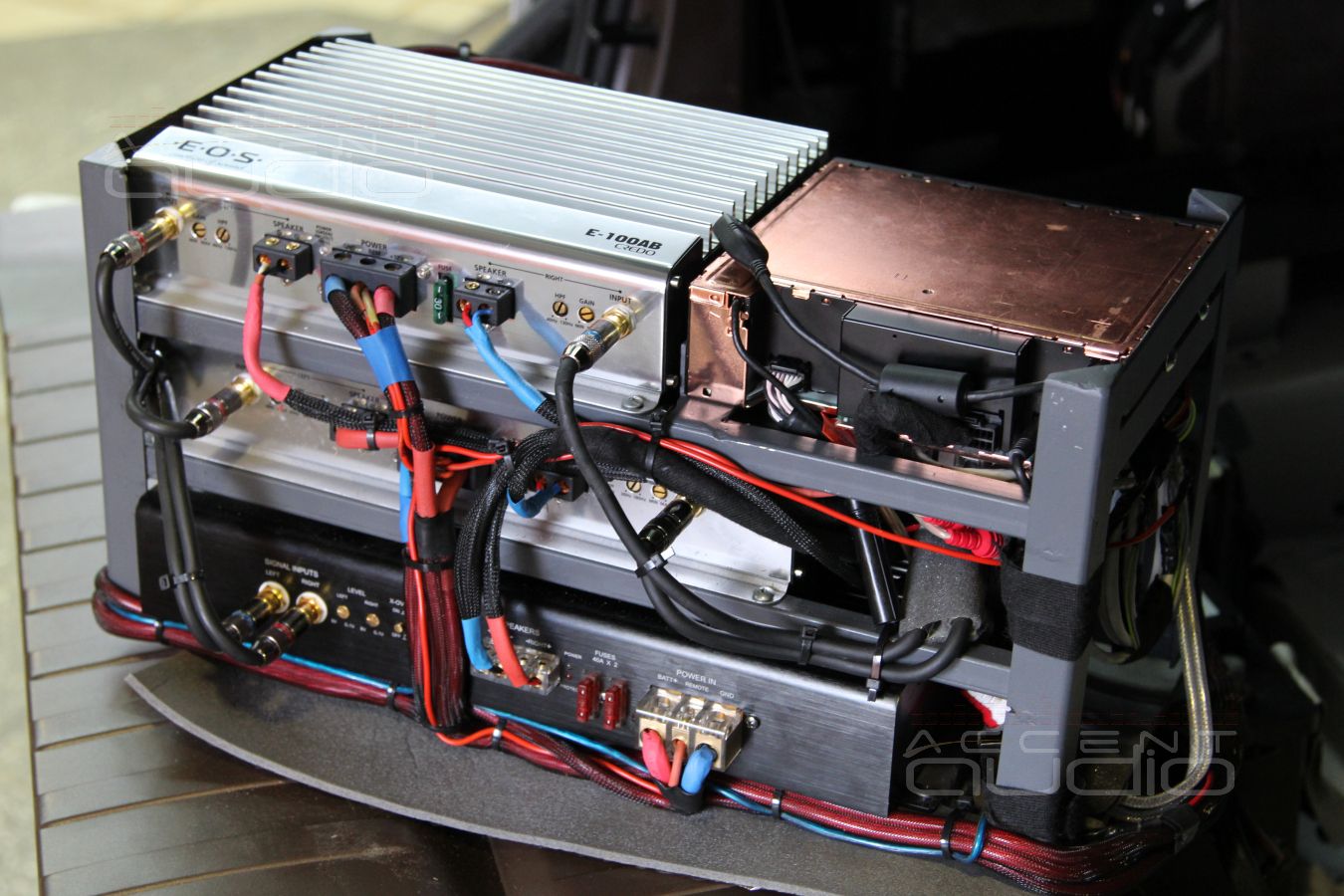 Установка усилителей в BMW X5