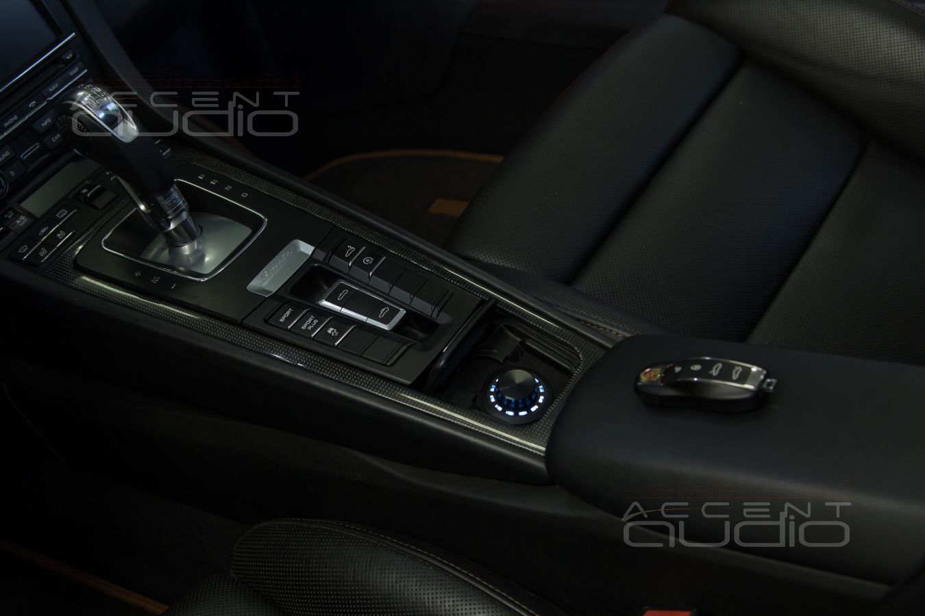 Helix Conductor – новый функционал и деталь интерьера Porsche Boxter