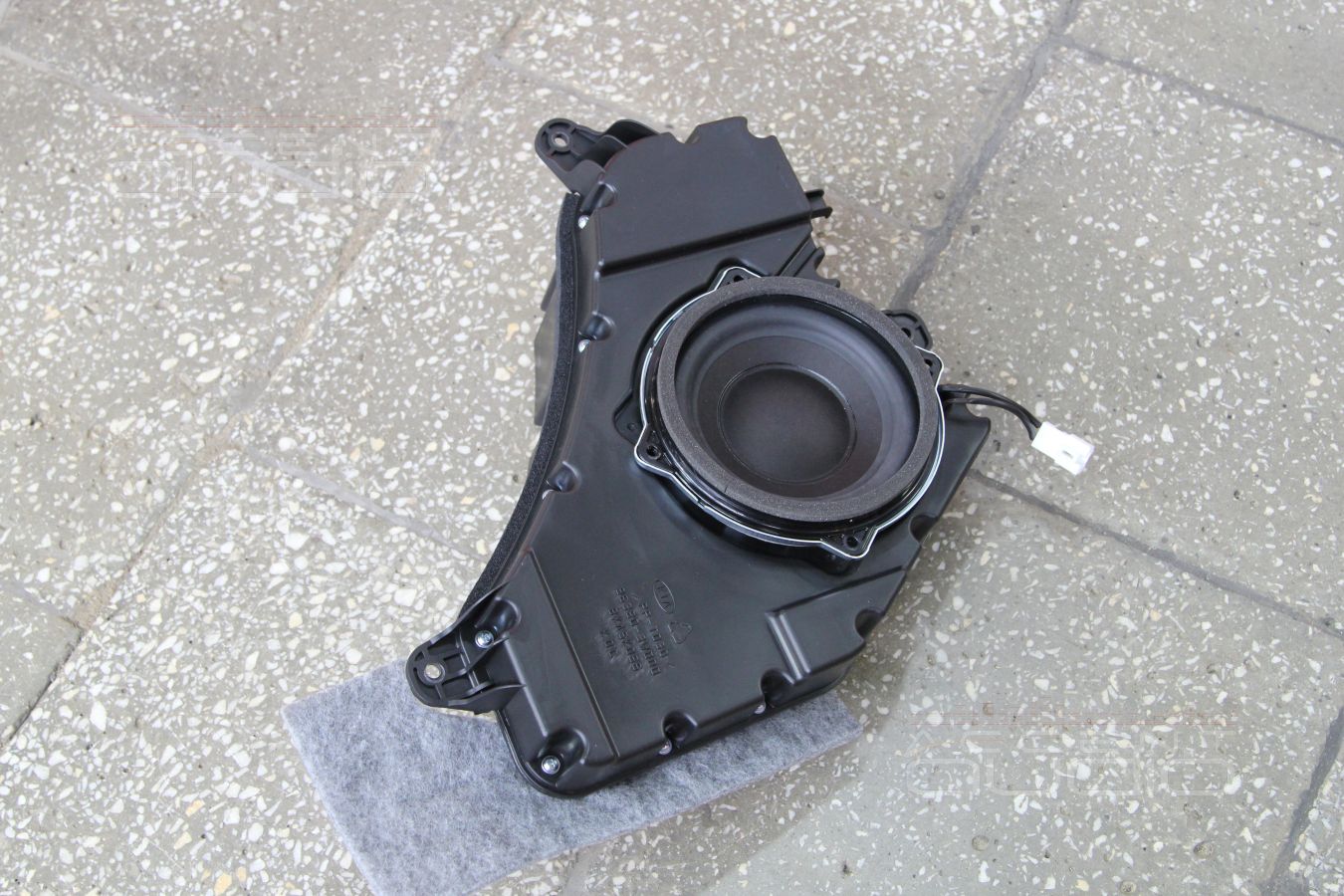 Замена сабвуфера в Kia Sportage