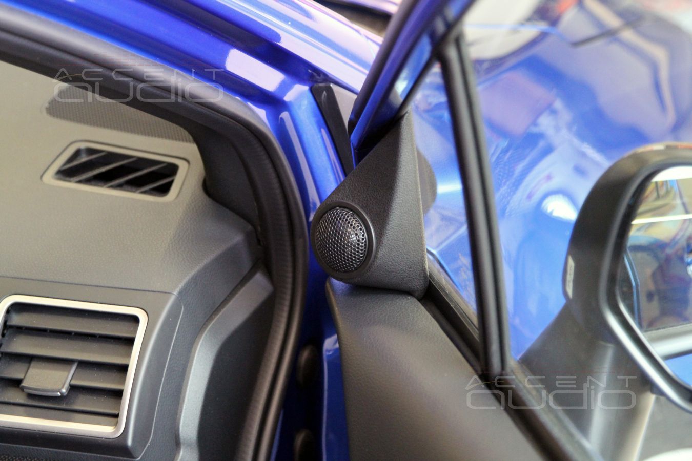 Куда установить твитеры в Subaru WRX ?