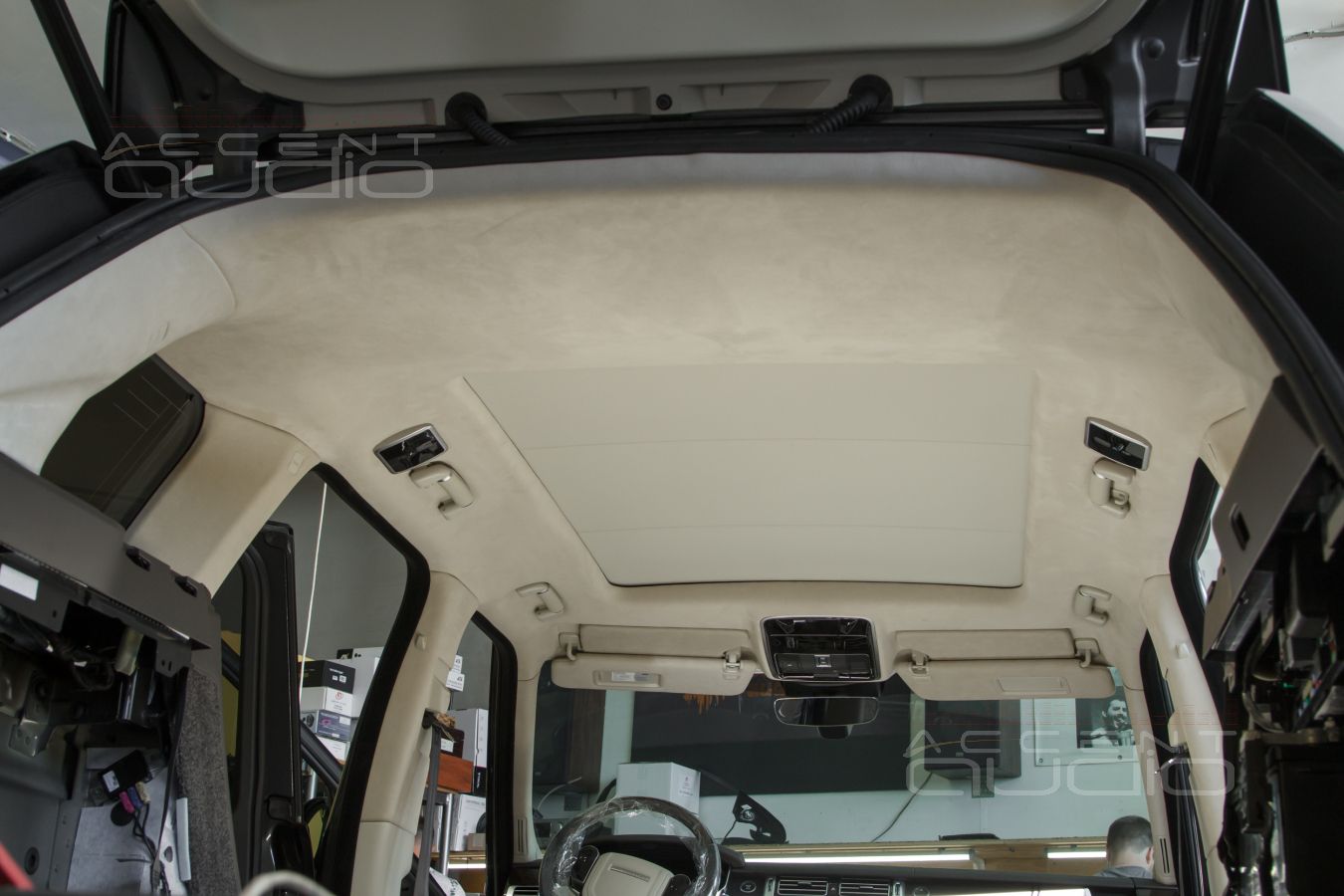 Крыша в алькантару – это же Range Rover !