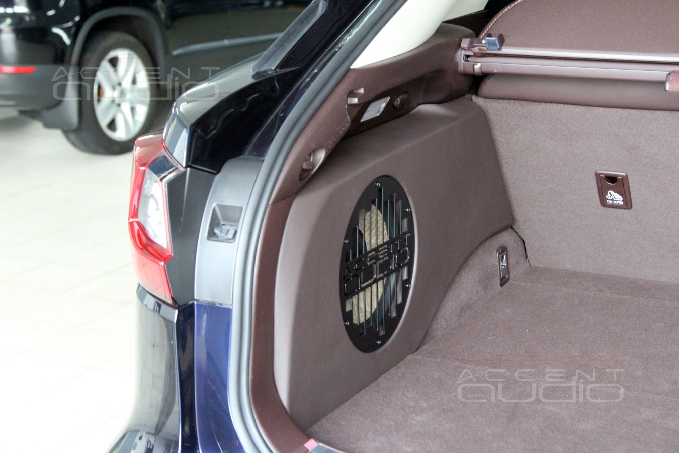 Сабвуфер-стелс