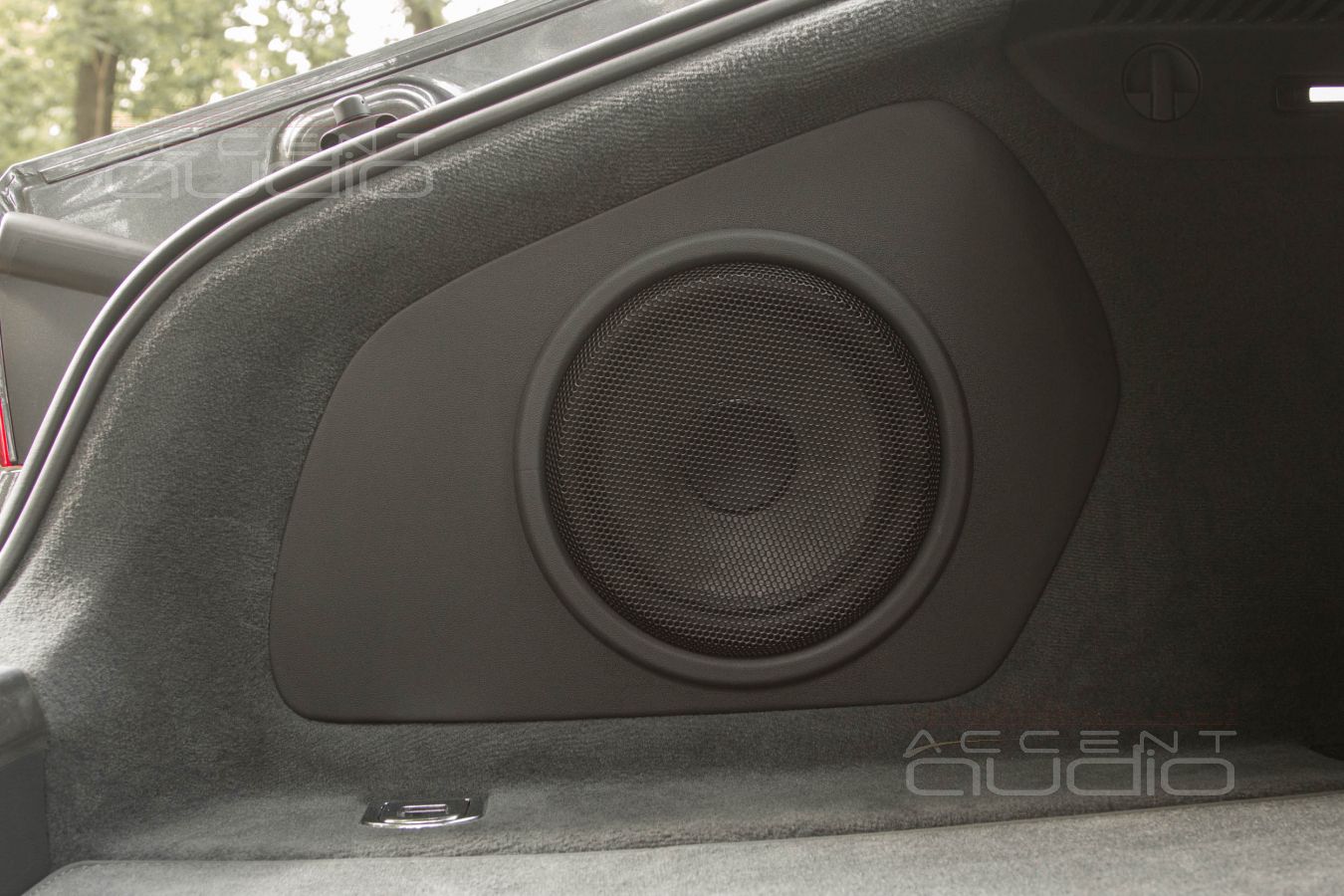 Стильный и уверенный – настоящий сабвуфер в Audi A7