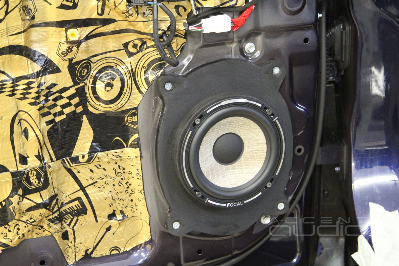 Мидбасы: Установка фронтальной акустики Focal Performance PS165F3 в Lexus RX350 