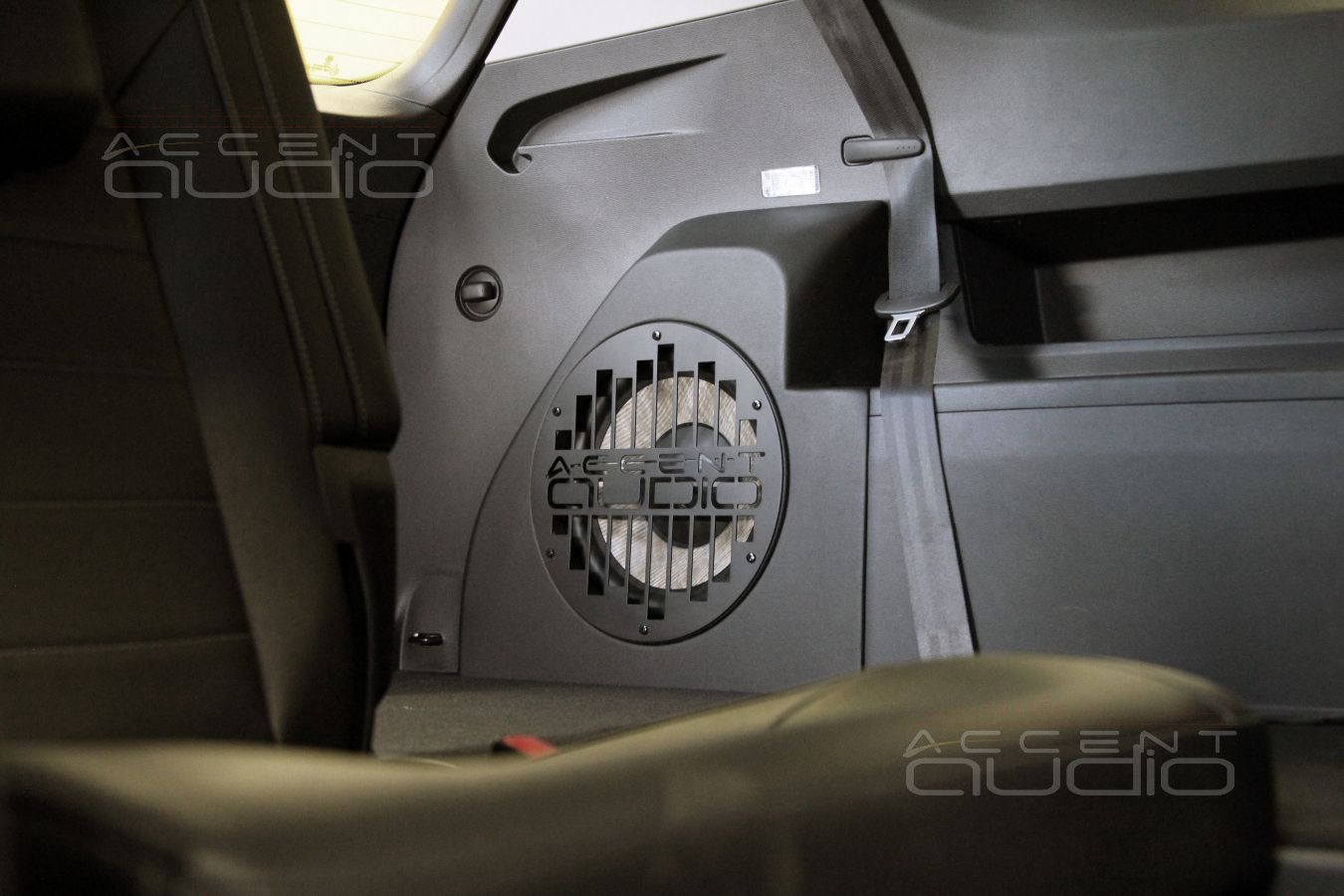 То, чего все ждали: встроенный сабвуфер Accent-Audio для Volkswagen Teramont