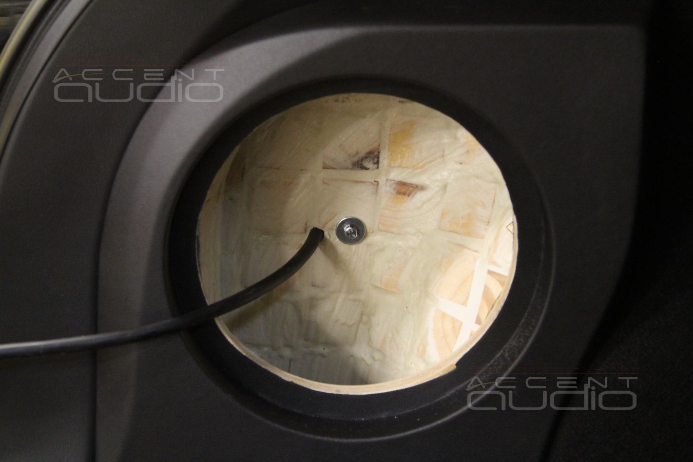 Сабвуфер-стелс – не искусство, а просто деталь автомобиля