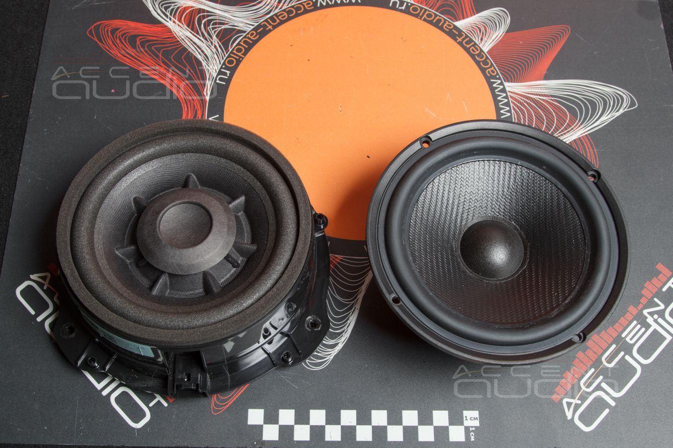 Аудиоподготовка дверей, установка мидбасовых динамиков Brax и SOAudio в Range Rover