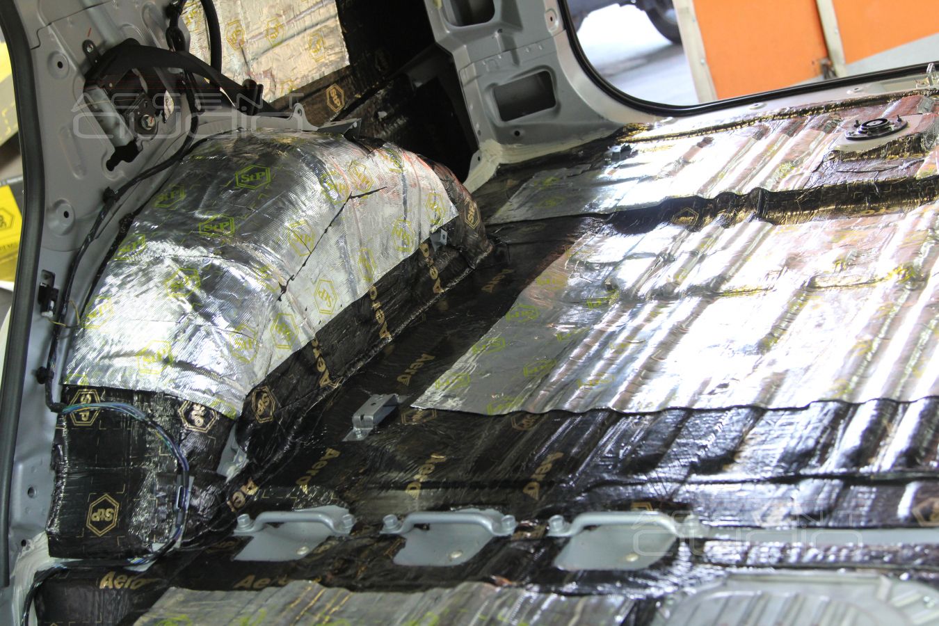 Шумоизоляция Mitsubishi Pajero Sport 2013