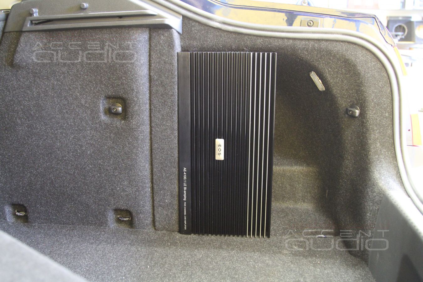 Установка усилителя и аудиопроцессора: второй вариант