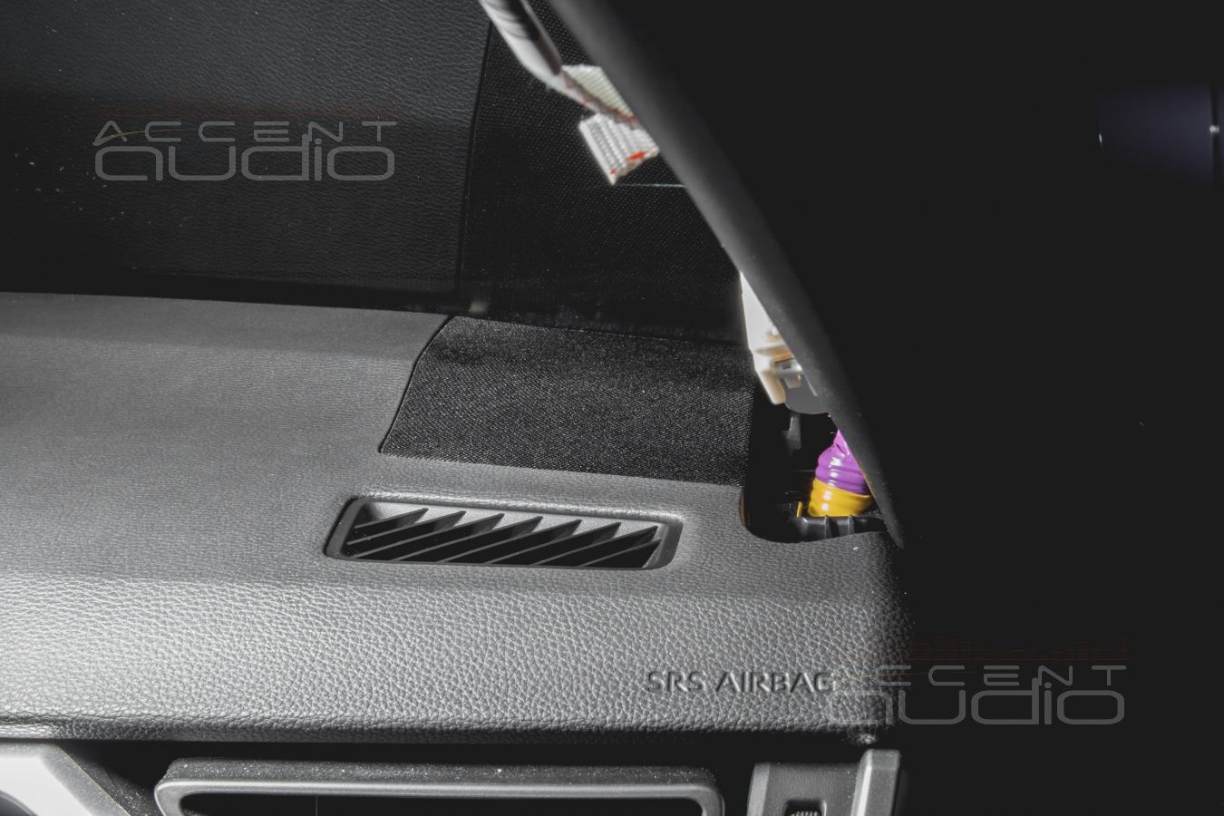 Установка среднечастотных динамиков штатно в нештатные места Toyota RAV4