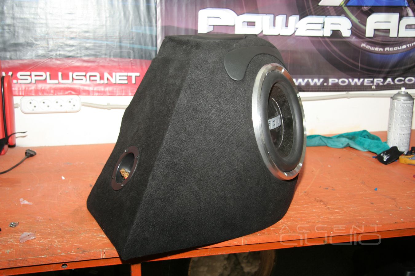 Съемный сабвуфер-стелс Eton для BMW X1