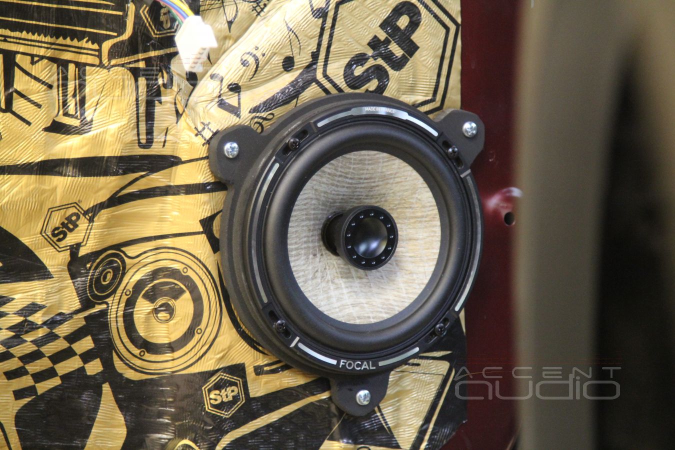 3D печать, установка тыловой акустики и аудиоподготовка задних дверей Toyota Rav4