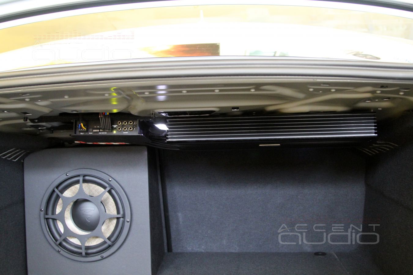 не стелс, но встроенный А5, т.е. в A6