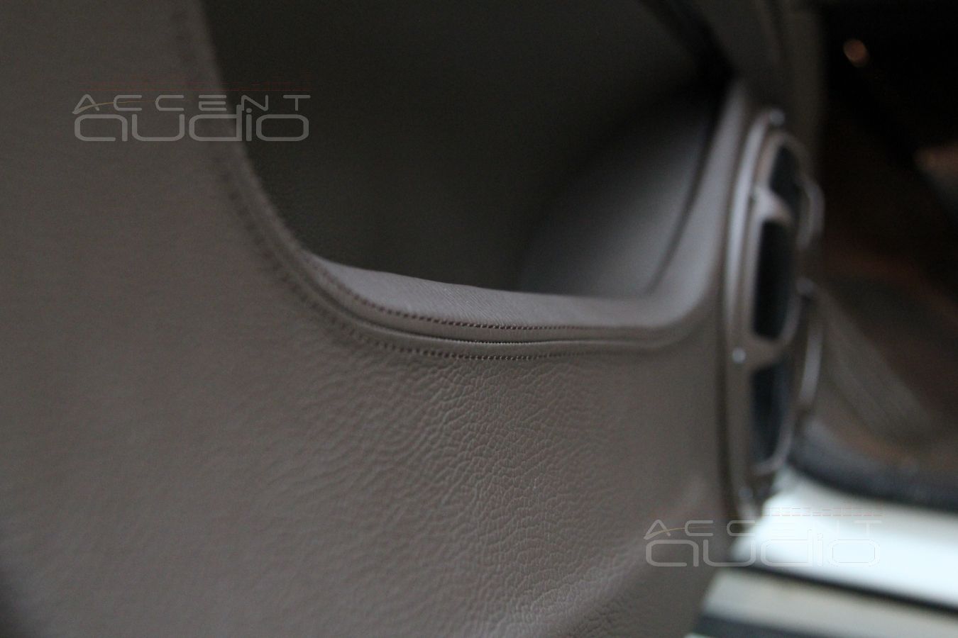 Установка мидбасов Morel в двери BMW X5