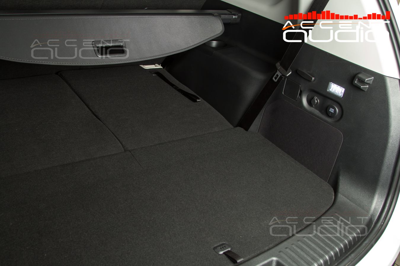 Версия исполнения встроенного сабвуфера для семиместного VX