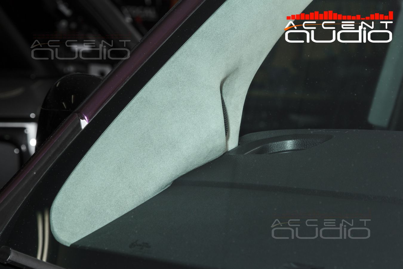 Правильное расположение широкополосных излучателей Blam в Opel Zafira Life