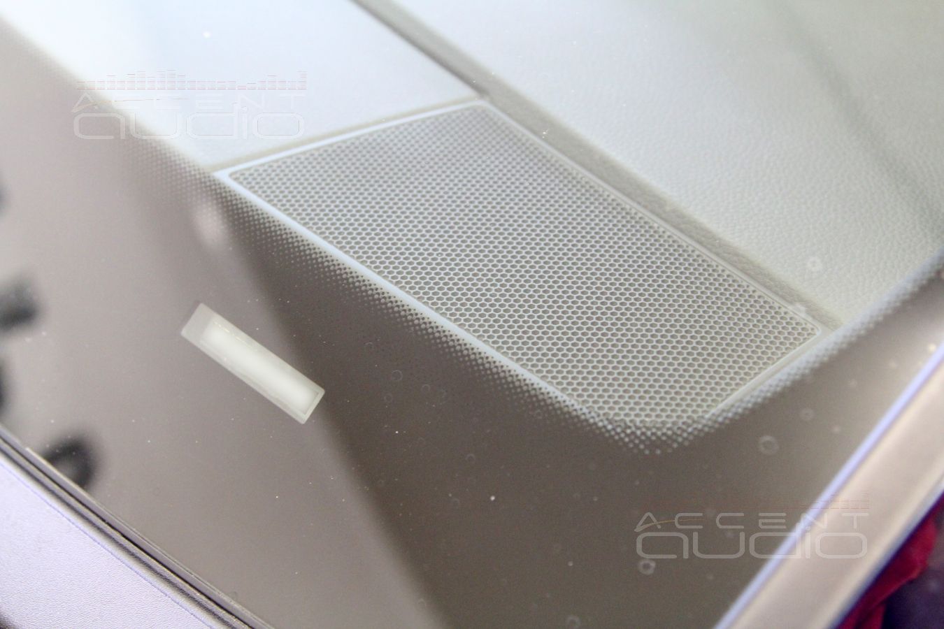 Новая акустика в Porshe Macan - среднечастотные излучатели ScanSpeak