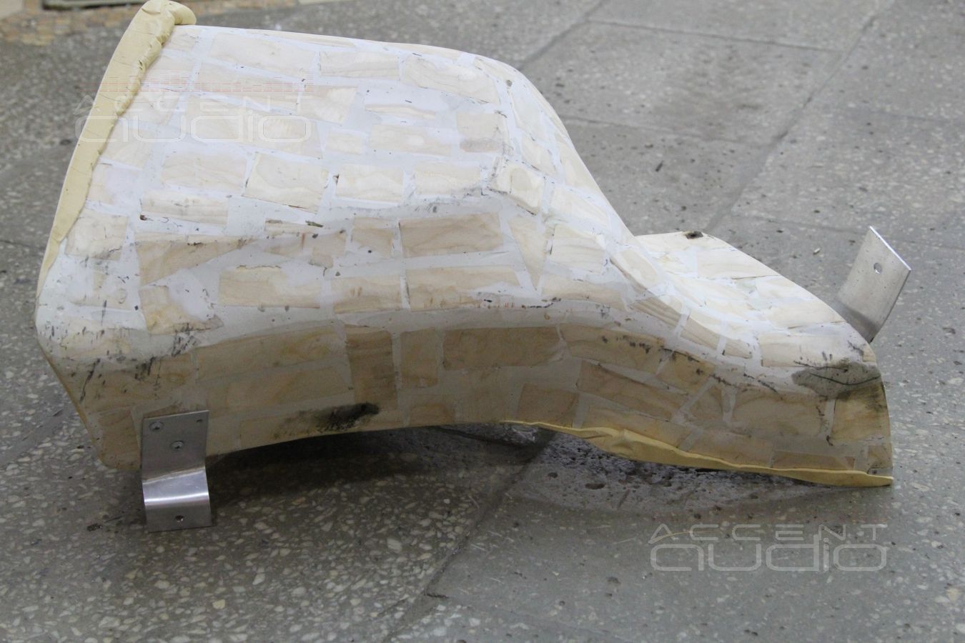 Сабвуфер стелс и его изящные формы...