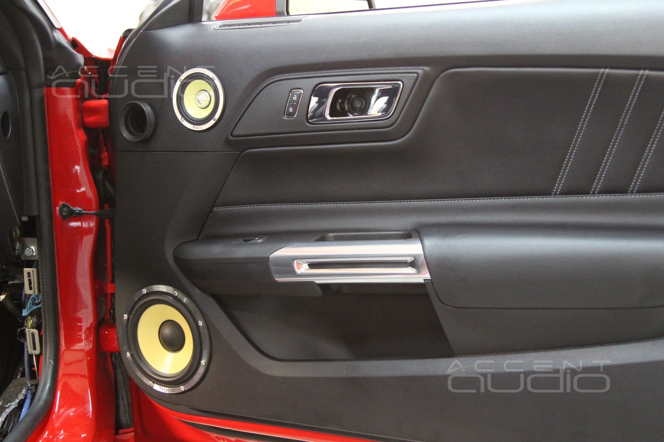 Установка новой акустики в Ford Mustang 2016