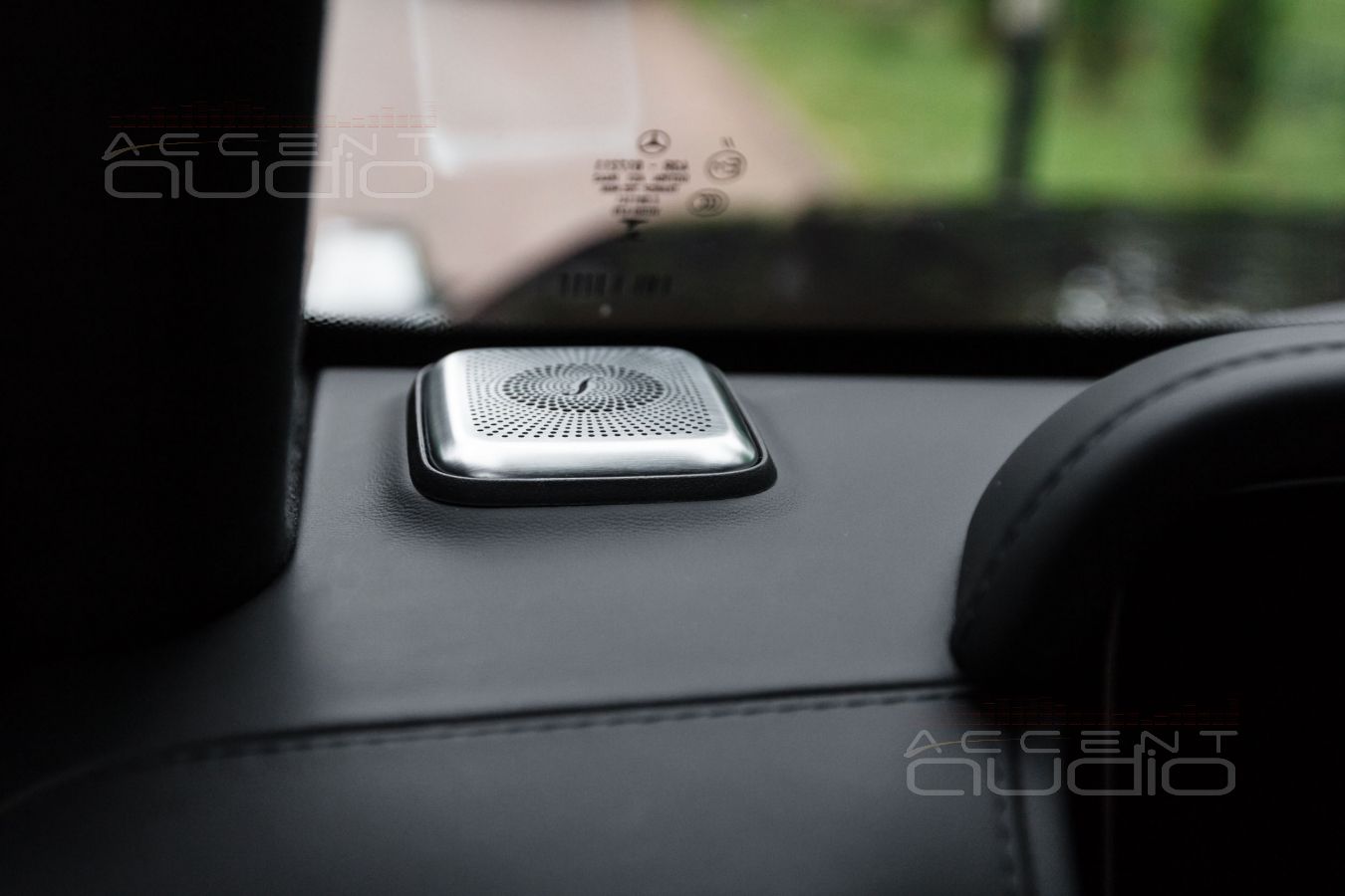 Немецкие твитеры Helix C1T в штатных местах MB Gelandewagen решают !