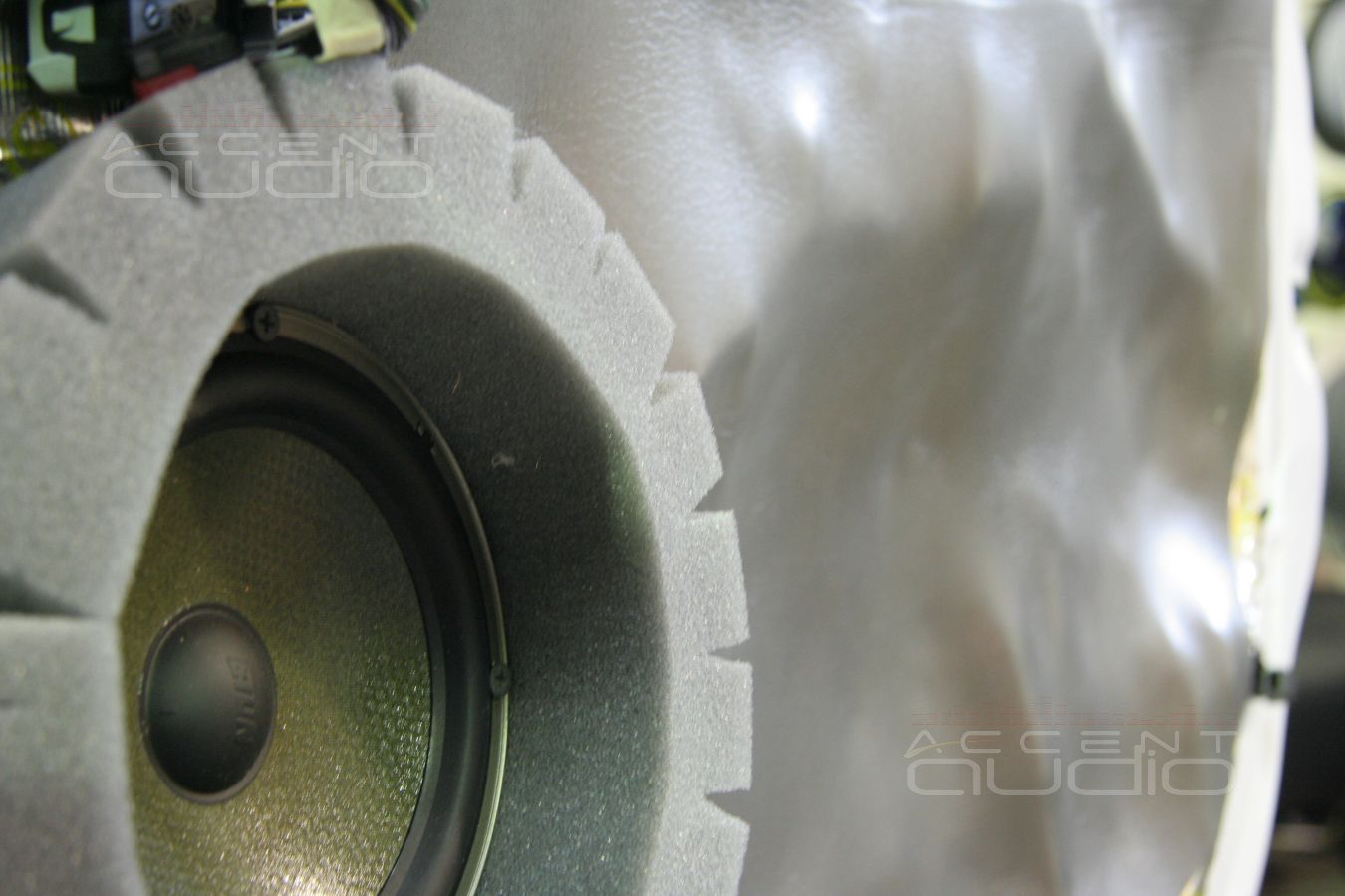 Установка мидбасов