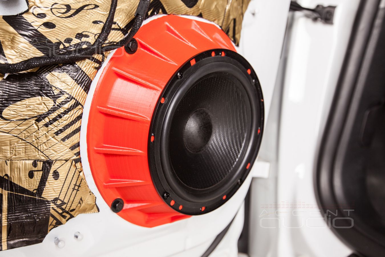 Установка мидбасов SOAudio и аудиоподготовка дверей Audi A5