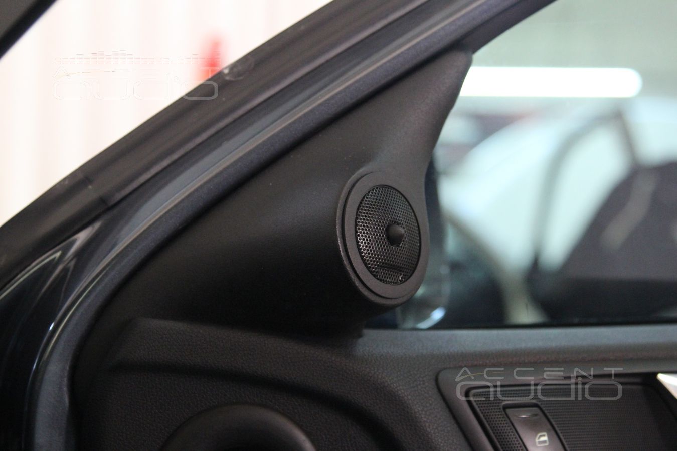 Подиумы под твитеры E.O.S PL-XT в Skoda Octavia 5