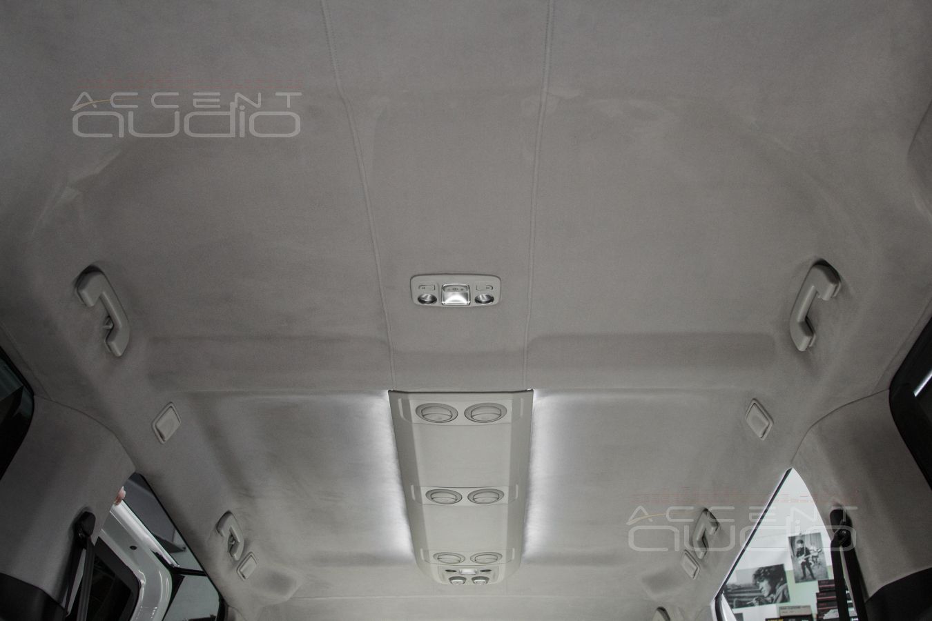 Новый дизайн потолка Opel Zafira и оригинальная подсветка