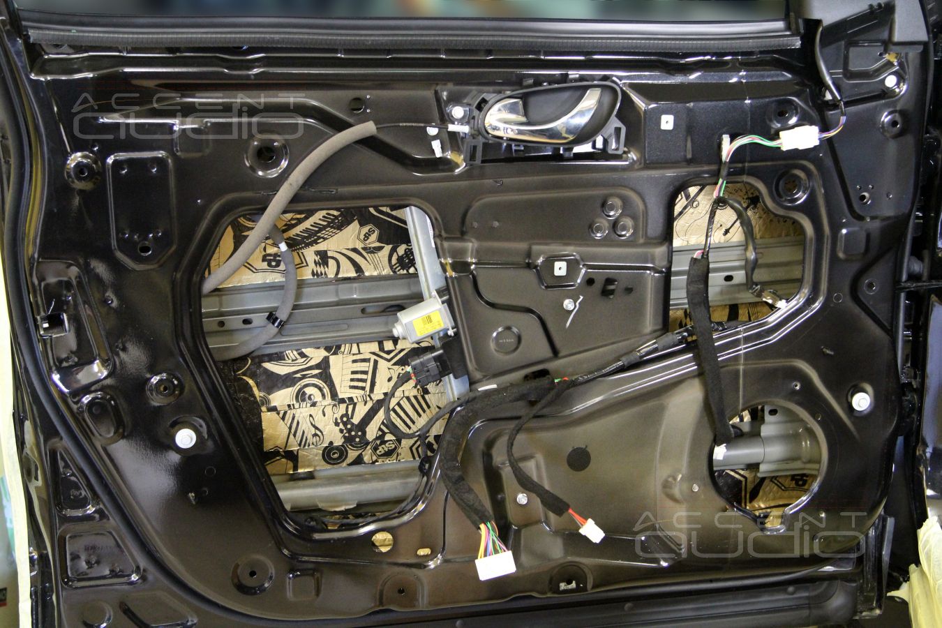 Аудиоподготовка передних дверей